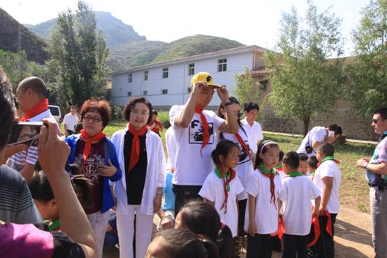 �ᳵ�˴��ݰ�����������Ӧ���������żҿ�ɽ��Сѧ