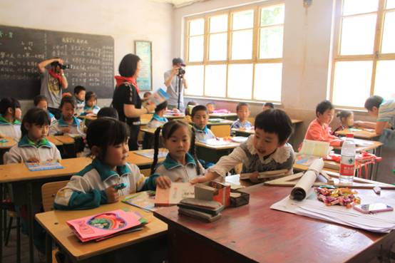 �ᳵ�˴��ݰ�����������Ӧ���������żҿ�ɽ��Сѧ