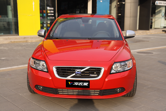 沃尔沃s40全车亮白车身改色案例