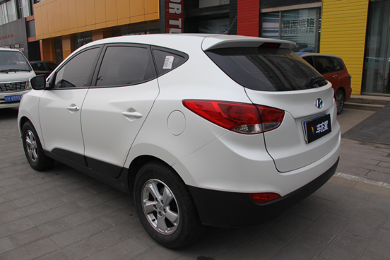 重庆改色膜-现代ix35全车陶瓷白车身改色