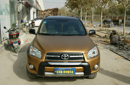 ����RAV4ȫ���ǹ�ͭ������ɫ����