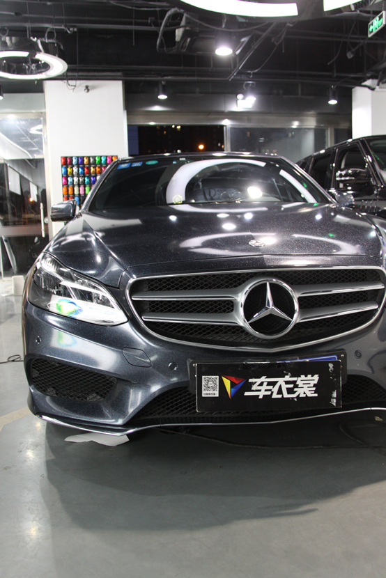 E260Lȫǹʯϵ֮ʺڳɫ