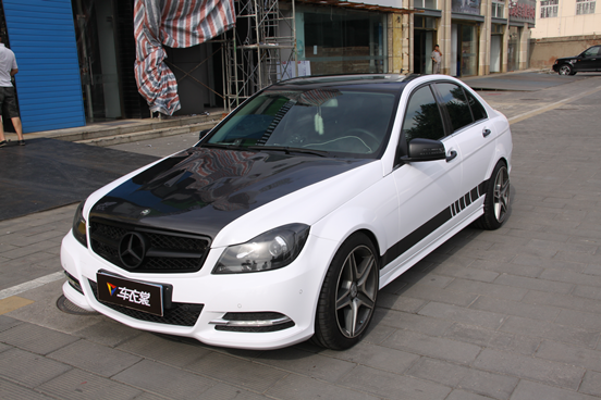 C63 AMG׳ɫ