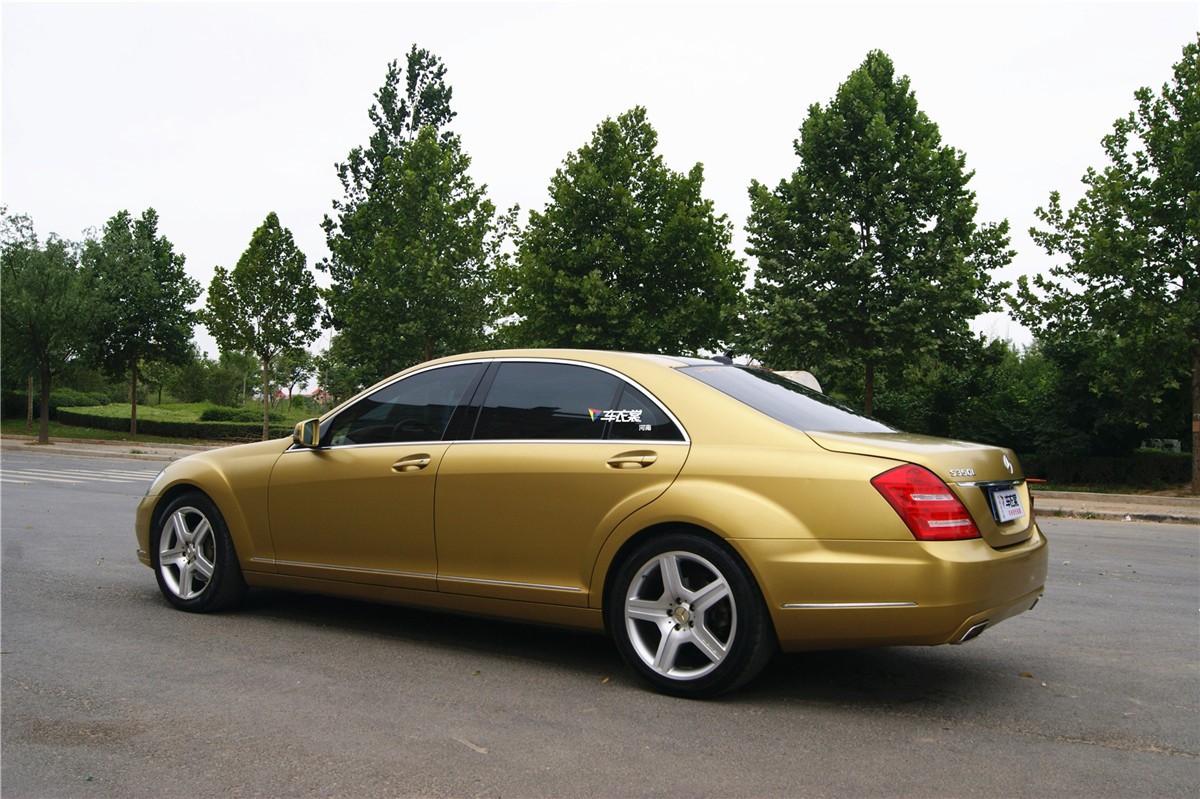 奔驰s350l全车金色贴膜效果