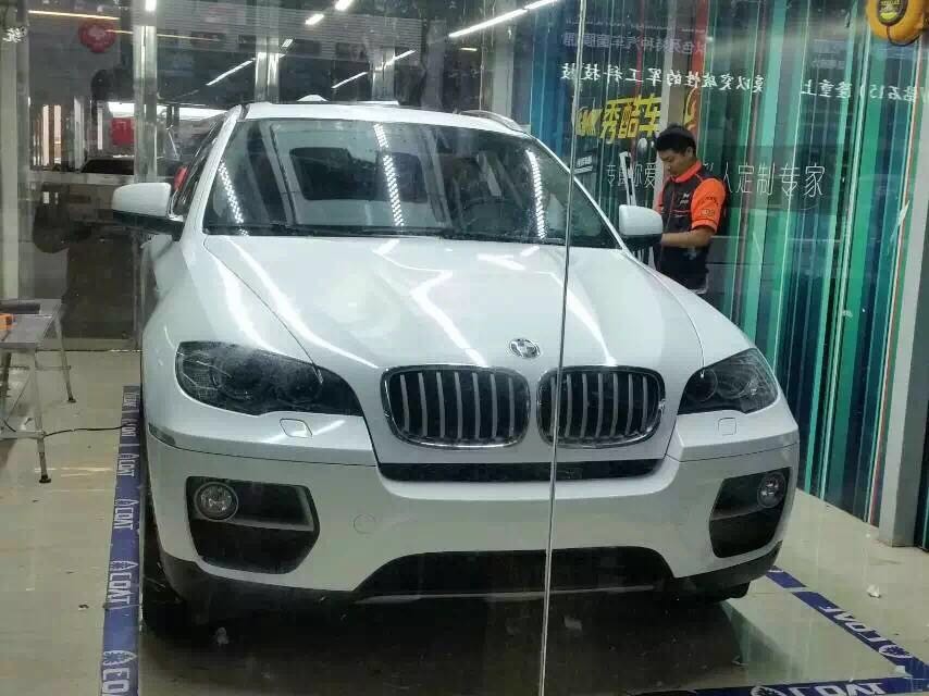 ���������ٻ�������װ��������ᳵӰ�����Ѹ�ɫ��ĤΪ�㻤��