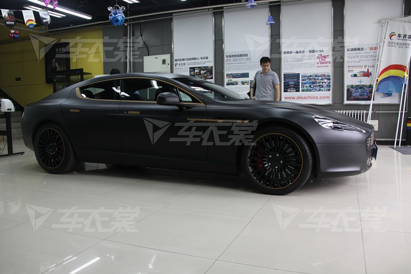 ������¶   ��˹�������ǹ�ڳ�����ɫ��Ĥ