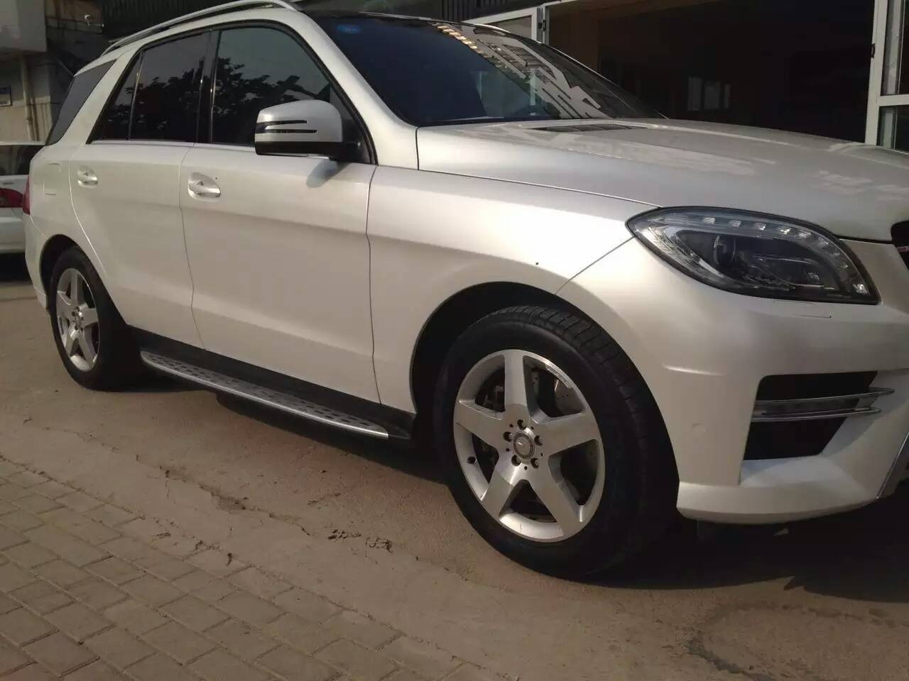 ˡ̫͵   ML350ǰ׳ɫĤ