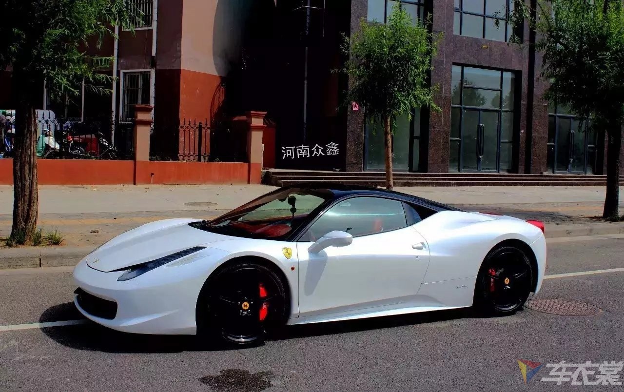 Ʒ   458׳ɫĤ