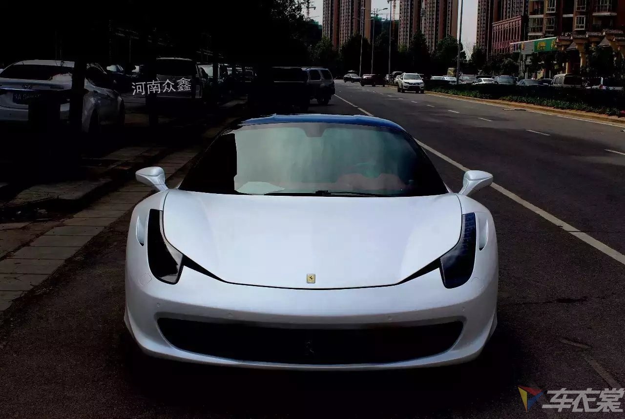 Ʒ   458׳ɫĤ