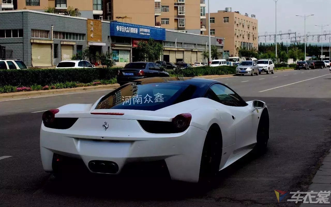 Ʒ   458׳ɫĤ