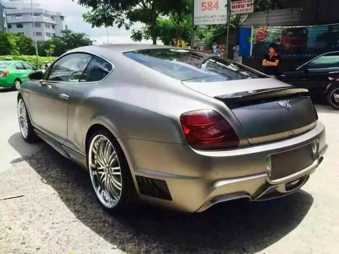 ר������   �����������ѻ�������ɫ