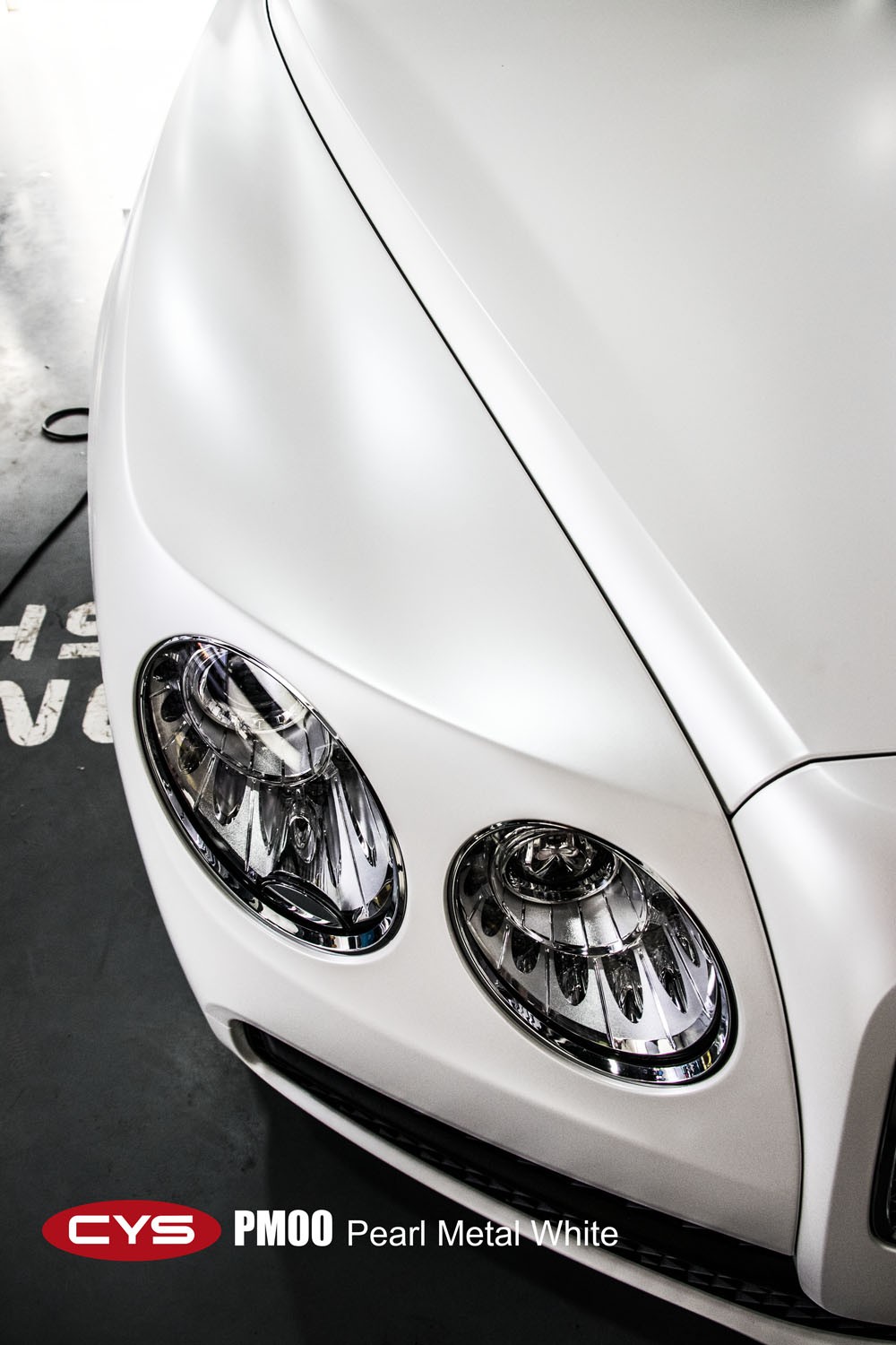 ��ɷ����  �����ɳ۵������׳�����ɫ��Ĥ