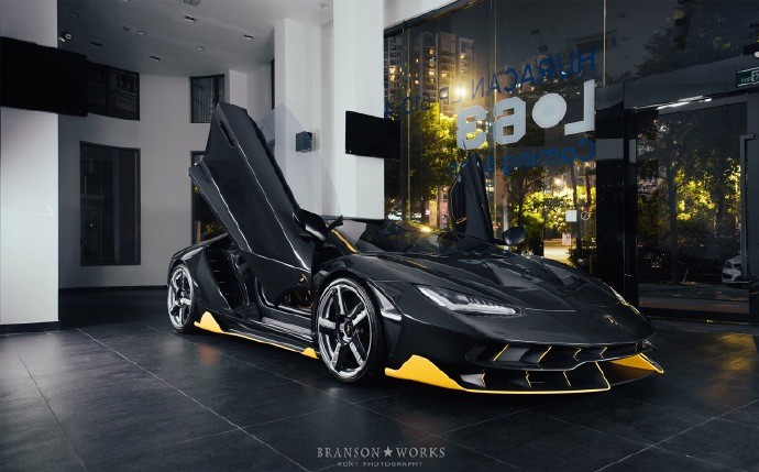 ǿ Centenario LP77-4