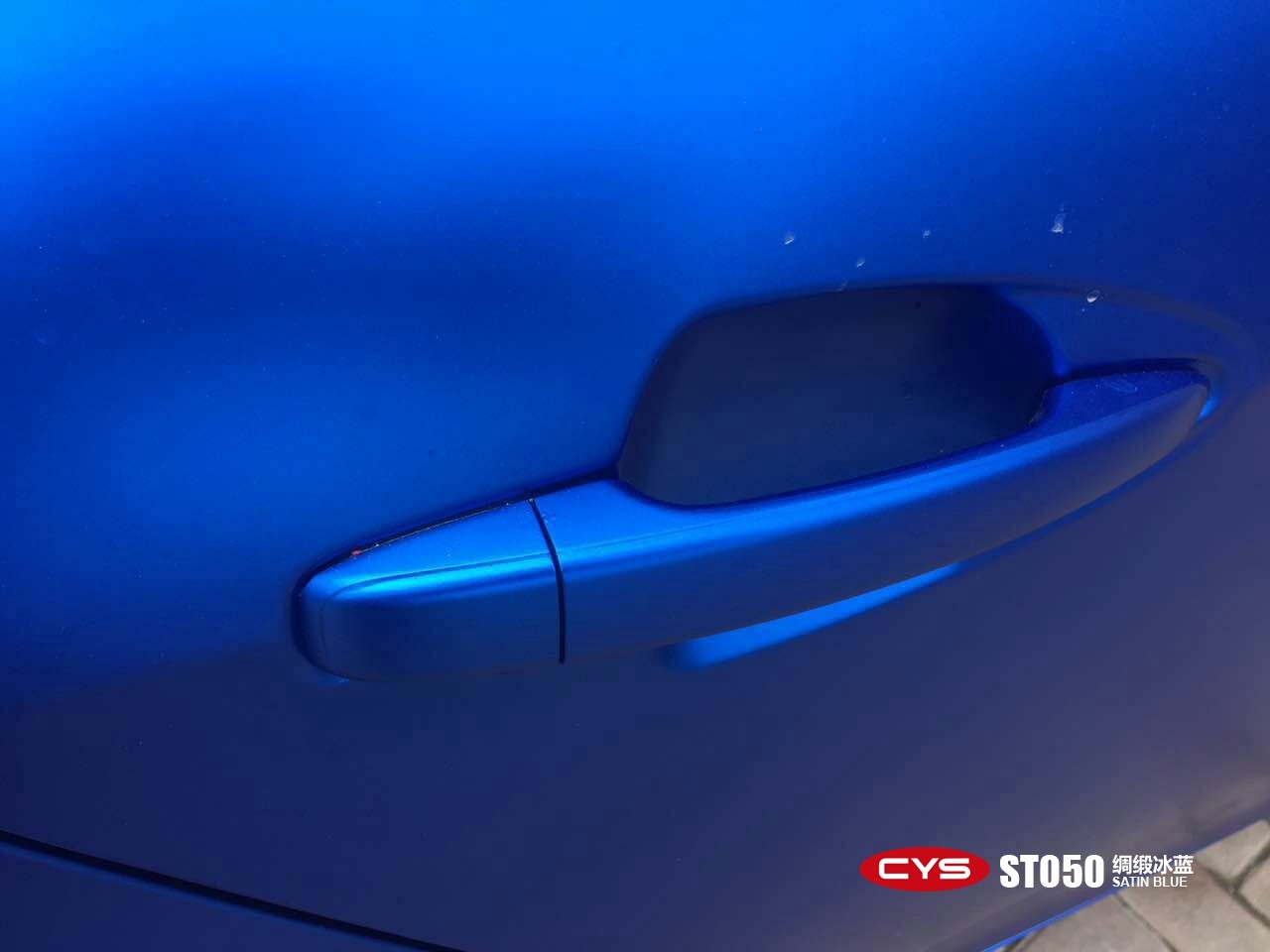 �������ó�б���������ɫ��Ĥ