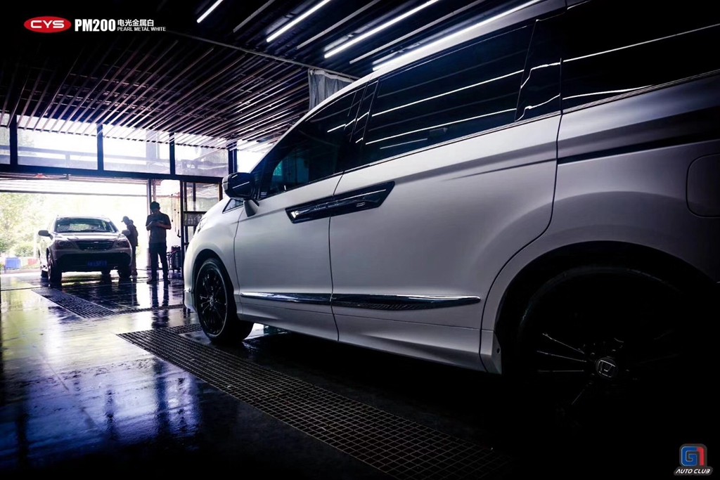 ���ﰬ�����������������ɫ��Ĥ