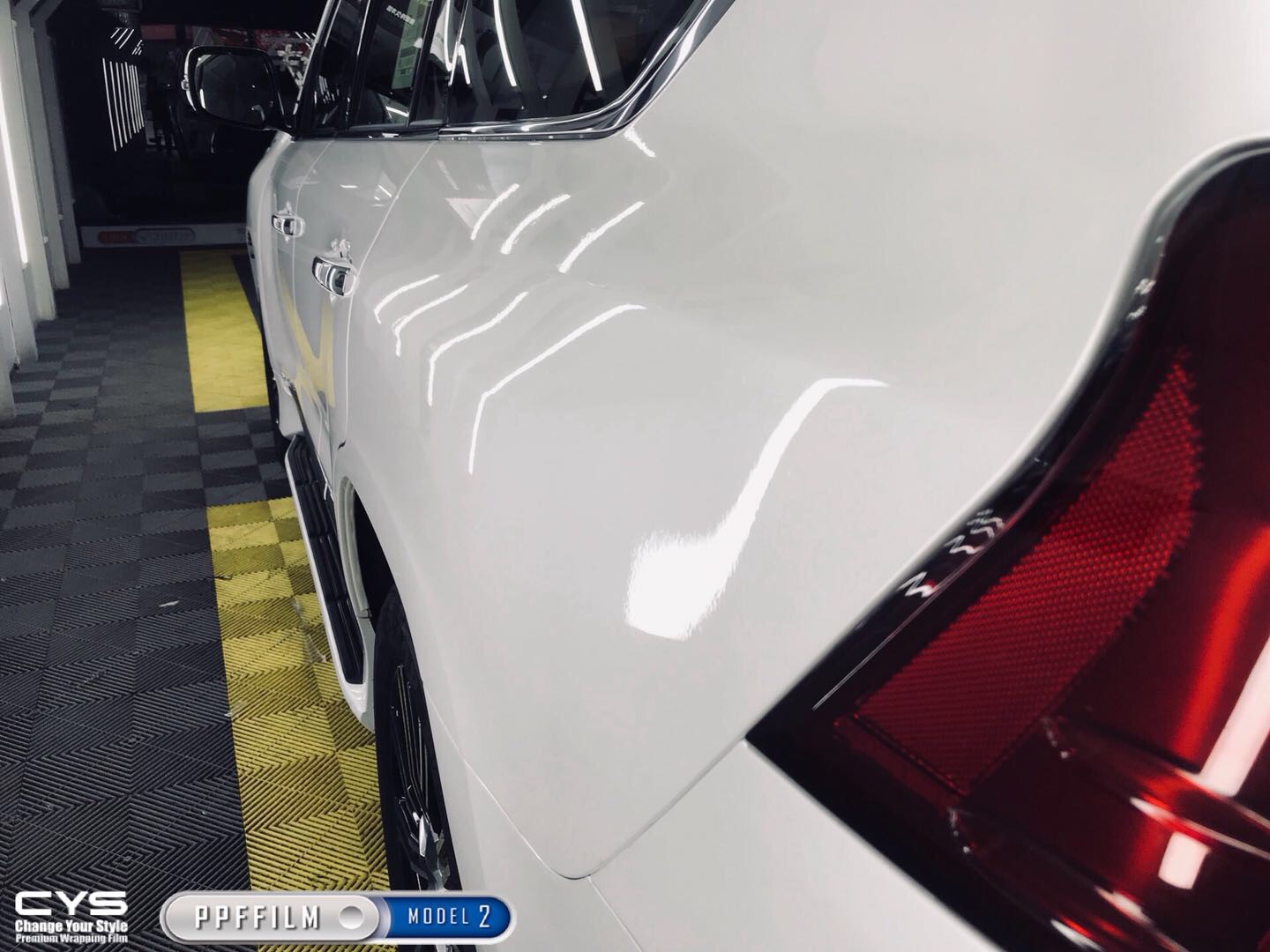 雷克萨斯LX570隐形车衣透明膜MODEL2车身贴膜 雷克萨斯LX570隐形车衣透明膜MODEL2车身贴膜